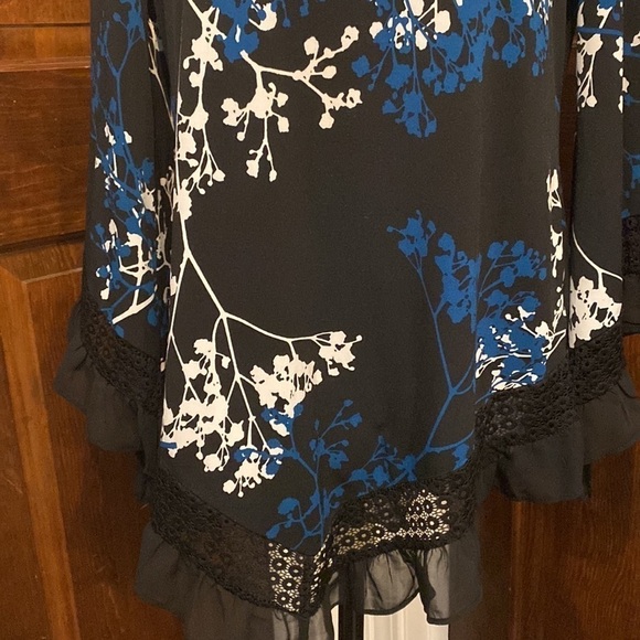 Alfani Handkerchief Laced Hem and Bell Sleeves - Picture 3 of 7